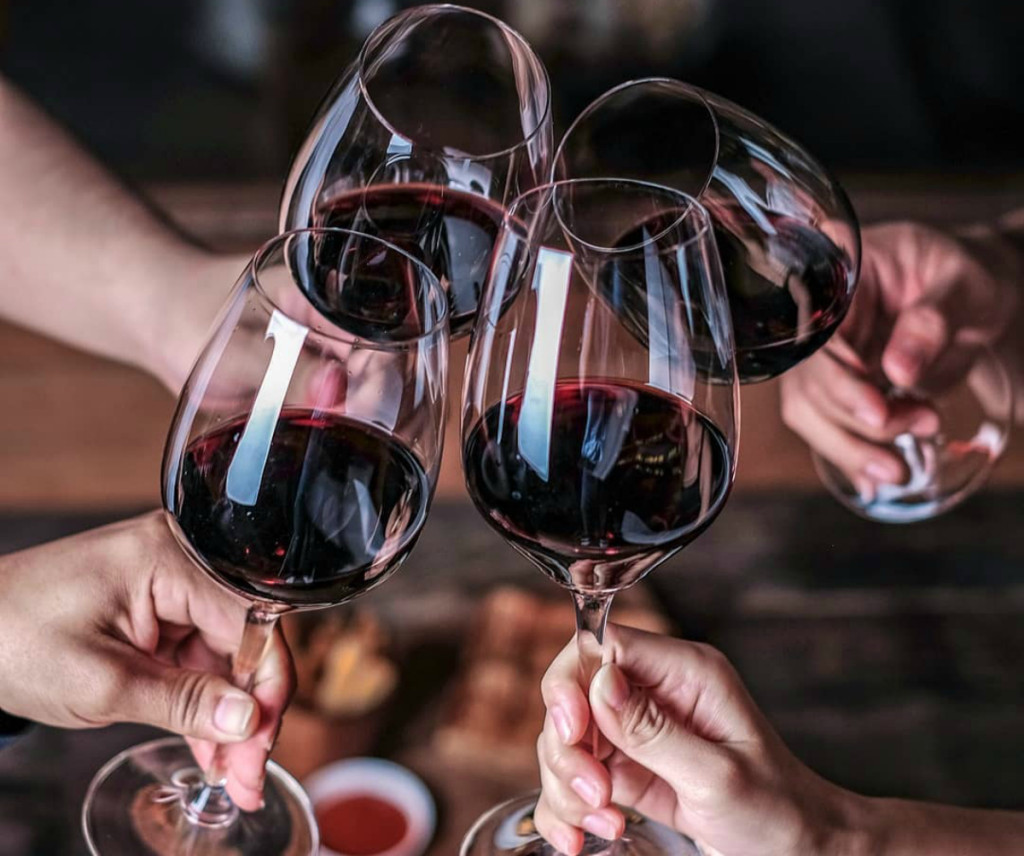 How Your Wine Glass Shape Affects Taste