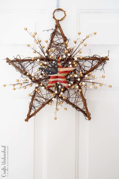 11 Amazing DIY Fourth of July Wreaths 